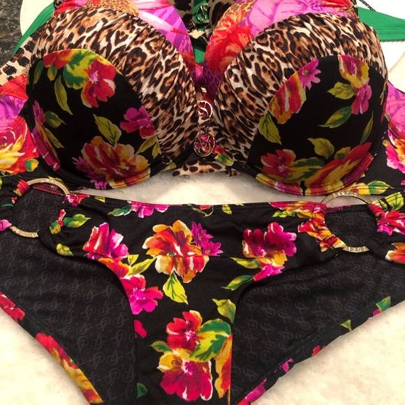 Exposure shot of all my VS bikini bombshells 34D and matching bottoms - Picture 11 of 16